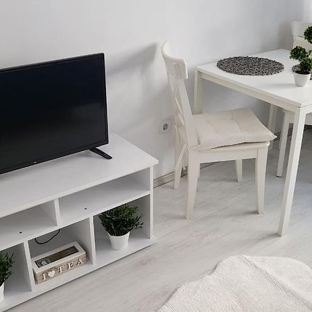 Victoriei Central Studio Apartment Bucharest Exterior photo